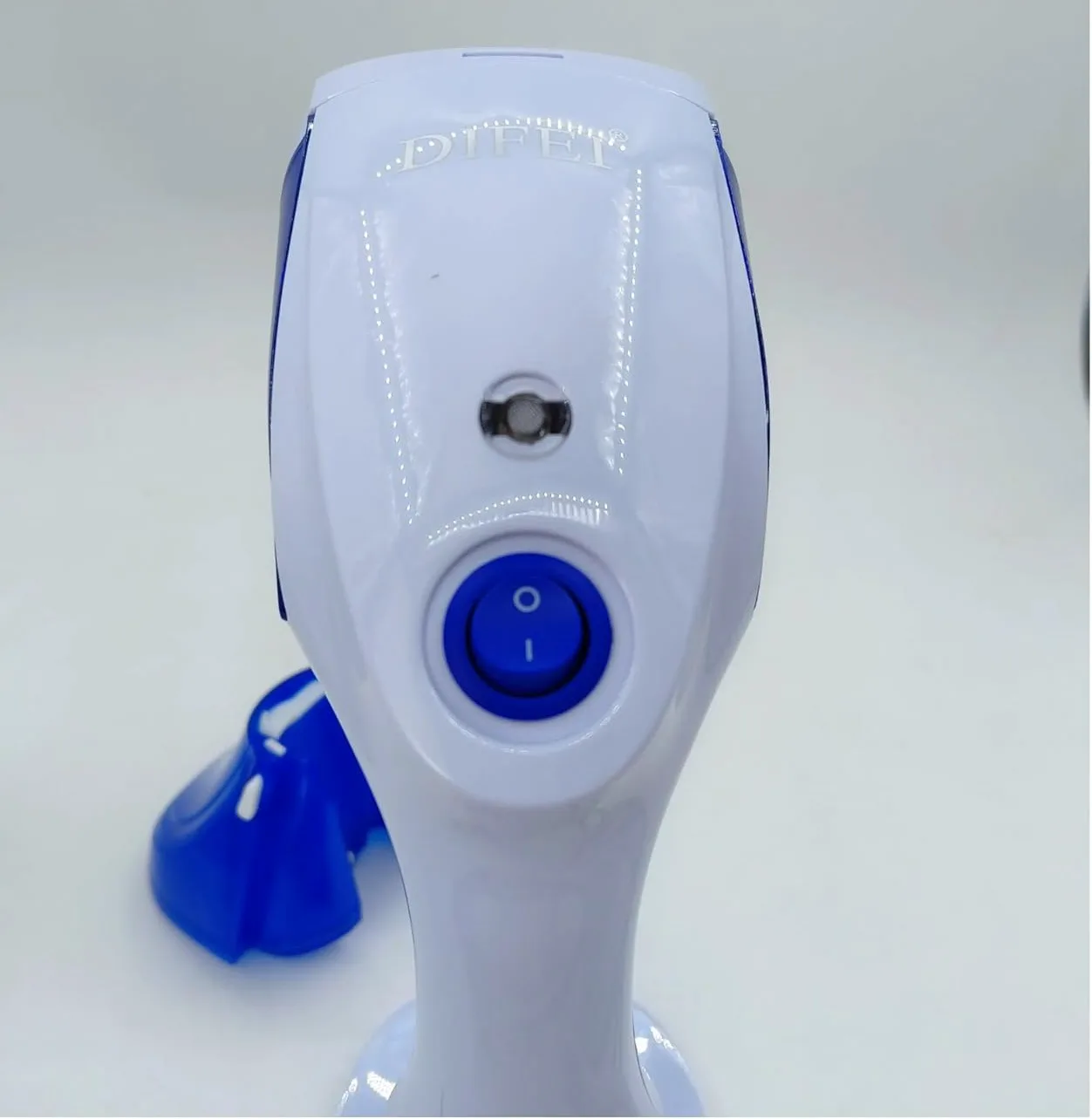 Difei Handheld Garment Steamer, 1100W, 200ml Capacity, 25 Seconds Heat-up Time, 12 Minutes Consistent Steam thumbnail 3